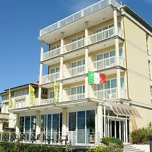 Hotel Savoy